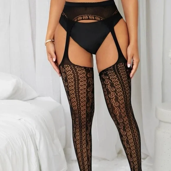 Cut Out Suspender Stockings p - Picture 1 of 4